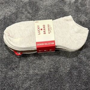 Nwt Lucky Brand Womens socks beige brown set